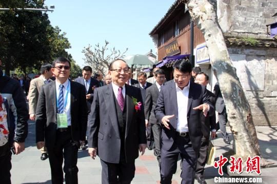 蒋孝严浙江奉化祭祖：别有一番滋味在心头（图）