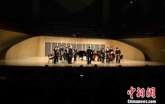 台湾巴洛克独奏家乐团“彼岸来风”音乐会济南首演（图）