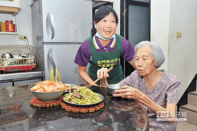 大陆配偶在台湾担任居服员