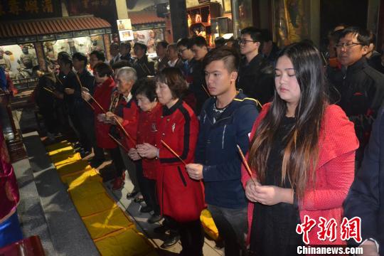 两岸信众妈祖故里跨年同颂妈祖共祈新年