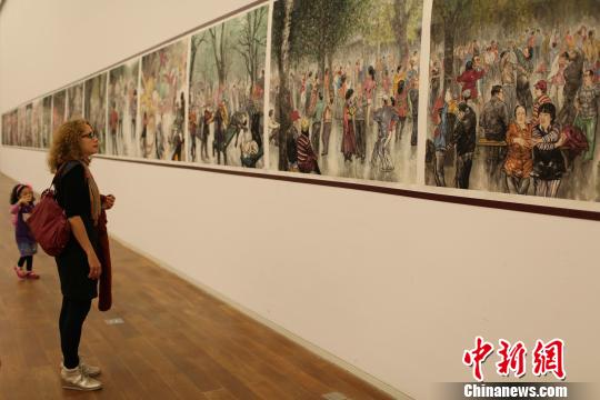 卞国强水墨画展天津揭幕诠释北京胡同文化