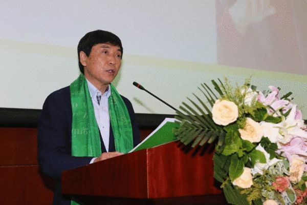 北大培文杯创意写作大赛评委会主席曹文轩教授致辞